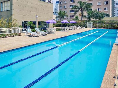 outdoor pool - hotel mercure sao paulo vila olimpia - sao paulo, brazil