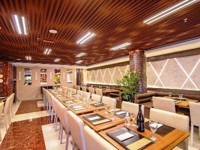restaurant 1 - hotel ramada by wyndham manaus torres center - manaus, brazil