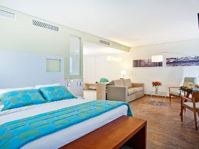 bedroom 1 - hotel mercure salvador rio vermelho - salvador, brazil