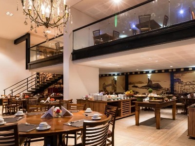 restaurant - hotel mercure salvador boulevard - salvador, brazil