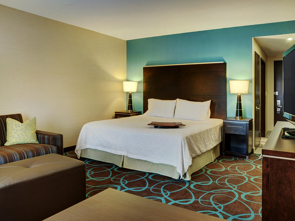 bedroom - hotel hampton inn by hilton winnipeg/airport - winnipeg, canada