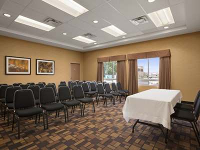 conference room - hotel days inn suite winnipeg airport manitoba - winnipeg, canada