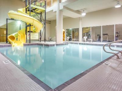 indoor pool - hotel super 8 by wyndham abbotsford bc - abbotsford, canada