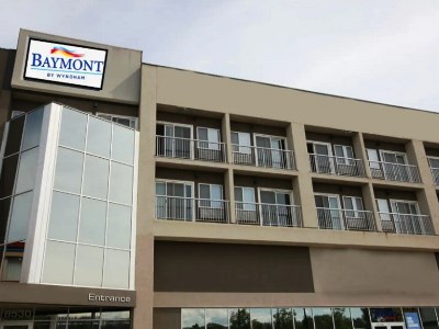 exterior view - hotel baymont by wyndham fort mcmurray - fort mcmurray, canada