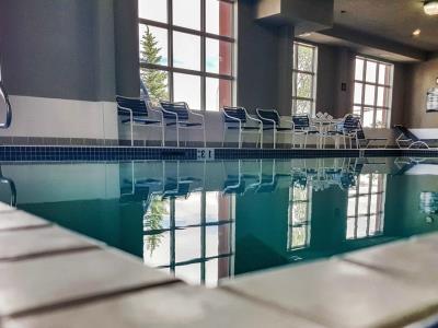indoor pool - hotel hampton inn edmonton int'l airport - leduc, canada