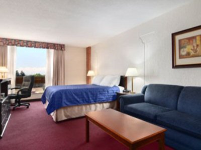 suite 1 - hotel ramada lethbridge - lethbridge, canada