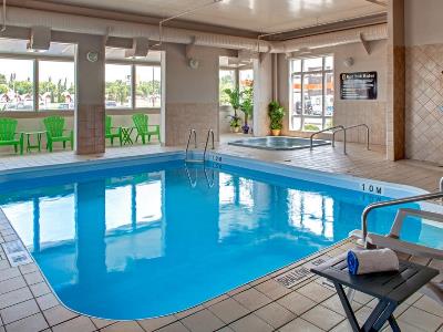 indoor pool - hotel super 8 by wyndham brandon mb - brandon, canada