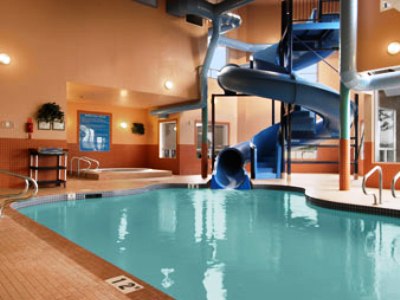 indoor pool - hotel days inn by wyndham red deer - red deer, canada