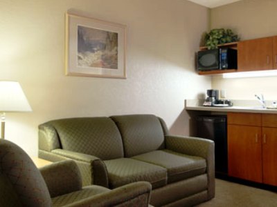 suite 1 - hotel days inn by wyndham red deer - red deer, canada