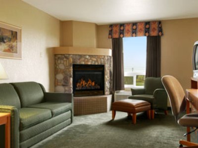 suite 2 - hotel days inn by wyndham red deer - red deer, canada