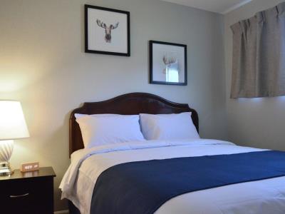 bedroom - hotel knights inn merritt - merritt, canada