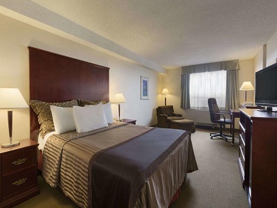 bedroom 1 - hotel travelodge by wyndham vancouver airport - richmond, canada