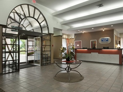 lobby - hotel travelodge by wyndham vancouver airport - richmond, canada