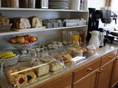 breakfast room - hotel days inn by wyndham vernon - vernon, canada
