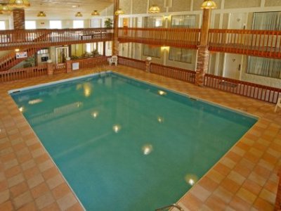 indoor pool - hotel days inn by wyndham vernon - vernon, canada