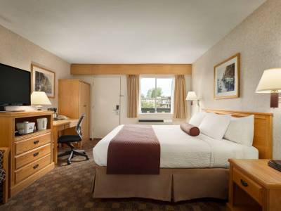 bedroom - hotel days inn by wyndham victoria uptown - victoria, canada