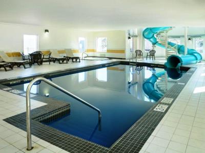 indoor pool - hotel hampton inn and suites saint john - saint john, canada