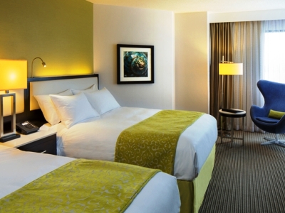 bedroom 2 - hotel the hollis halifax-a doubletree suites - halifax, canada