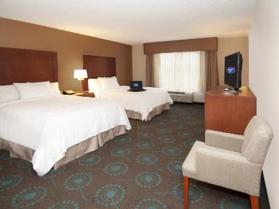 bedroom 1 - hotel hampton inn by hilton toronto brampton - brampton, canada
