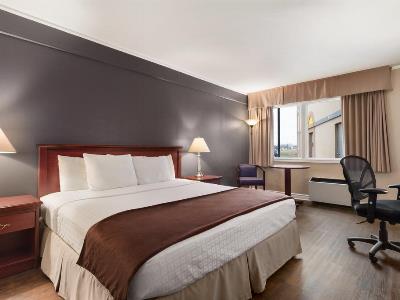 bedroom - hotel days inn by wyndham brockville - brockville, canada