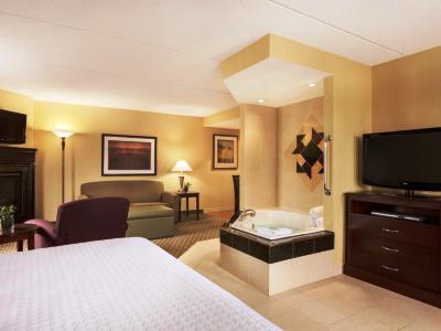 bedroom 1 - hotel homewood suites cambridge waterloo - cambridge, canada