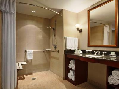 bathroom - hotel homewood suites cambridge waterloo - cambridge, canada