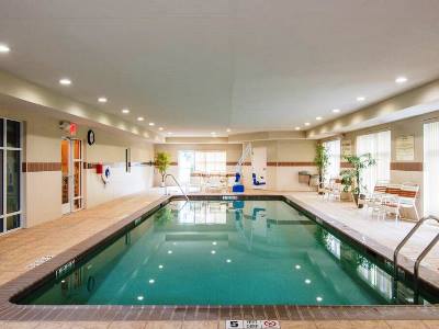 indoor pool - hotel hampton inn by hilton kingston - kingston, ontario, canada