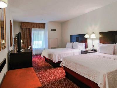 bedroom 4 - hotel hampton inn by hilton kingston - kingston, ontario, canada