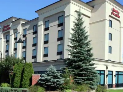 Hampton Inn And Suites By Hilton Laval