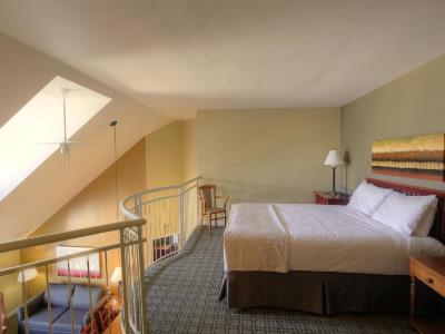 bedroom 3 - hotel place st-bernard - mont-tremblant, canada