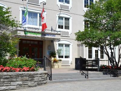 exterior view 1 - hotel holiday inn express and suites tremblant - mont-tremblant, canada