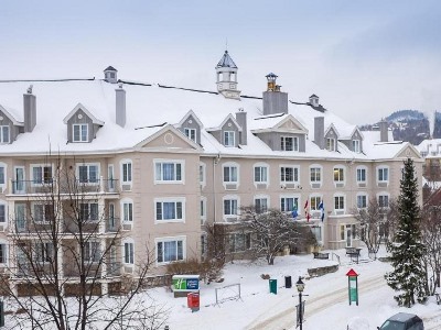 exterior view - hotel holiday inn express and suites tremblant - mont-tremblant, canada