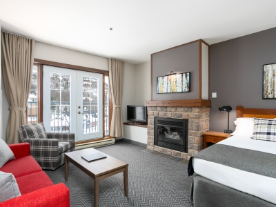 bedroom - hotel tour des voyageurs i - mont-tremblant, canada