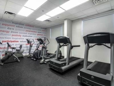 gym - hotel best western plus vancouver airport - vancouver, canada