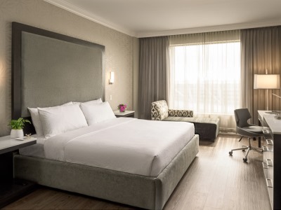 bedroom 1 - hotel georgian court hotel, worldhotels elite - vancouver, canada