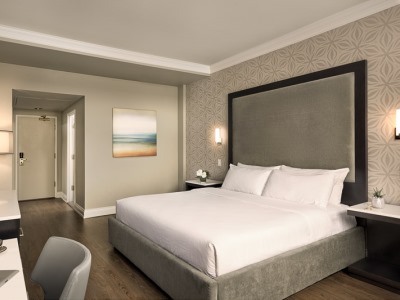 bedroom 2 - hotel georgian court hotel, worldhotels elite - vancouver, canada
