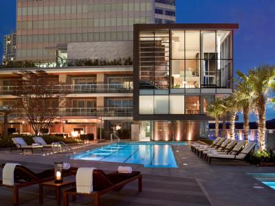 exterior view - hotel fairmont pacific rim - vancouver, canada