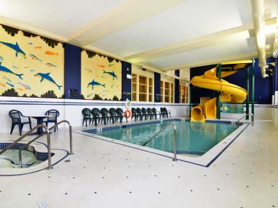 indoor pool - hotel hampton inn and suites langley surrey - surrey, canada