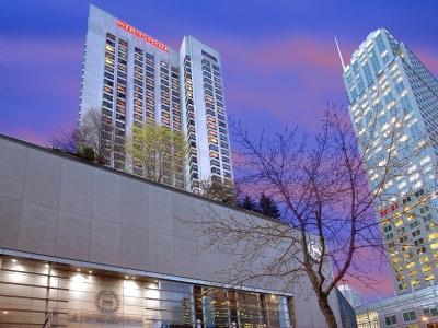 exterior view - hotel le centre sheraton montreal - montreal, canada