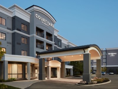 exterior view - hotel courtyard airport corporate centre west - mississauga, canada