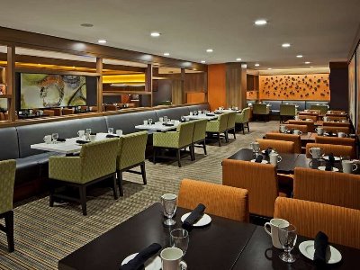 restaurant - hotel hilton mississauga meadowvale - mississauga, canada