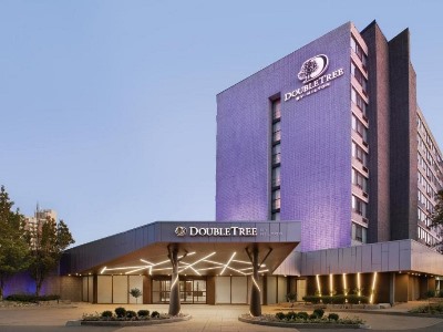 exterior view - hotel doubletree toronto airport west - mississauga, canada