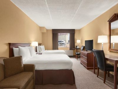 bedroom - hotel days inn by wyndham fallsview - niagara falls, canada
