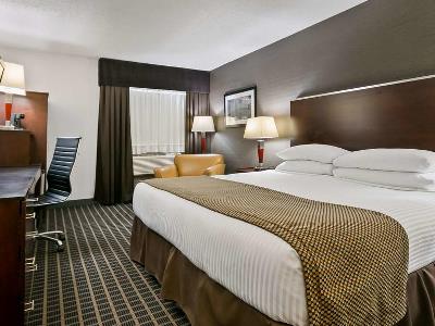 bedroom - hotel best western airport inn - calgary, canada