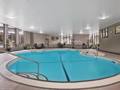 indoor pool - hotel best western premier calgary plaza - calgary, canada