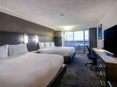 bedroom 1 - hotel doubletree by hilton calgary north - calgary, canada