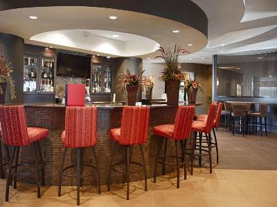 bar - hotel bwp freeport inn and suites calgary - calgary, canada