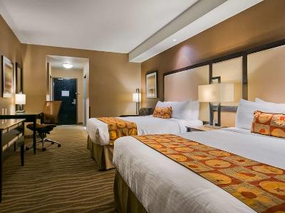 bedroom 1 - hotel bwp freeport inn and suites calgary - calgary, canada