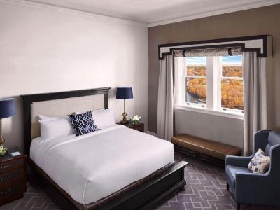 bedroom 3 - hotel fairmont hotel macdonald - edmonton, canada