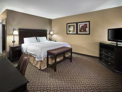 bedroom 1 - hotel hampton inn and suites edmonton west - edmonton, canada